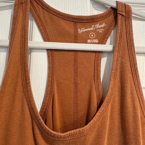 Universal Thread Rust Tank Top - Picture 2 of 3